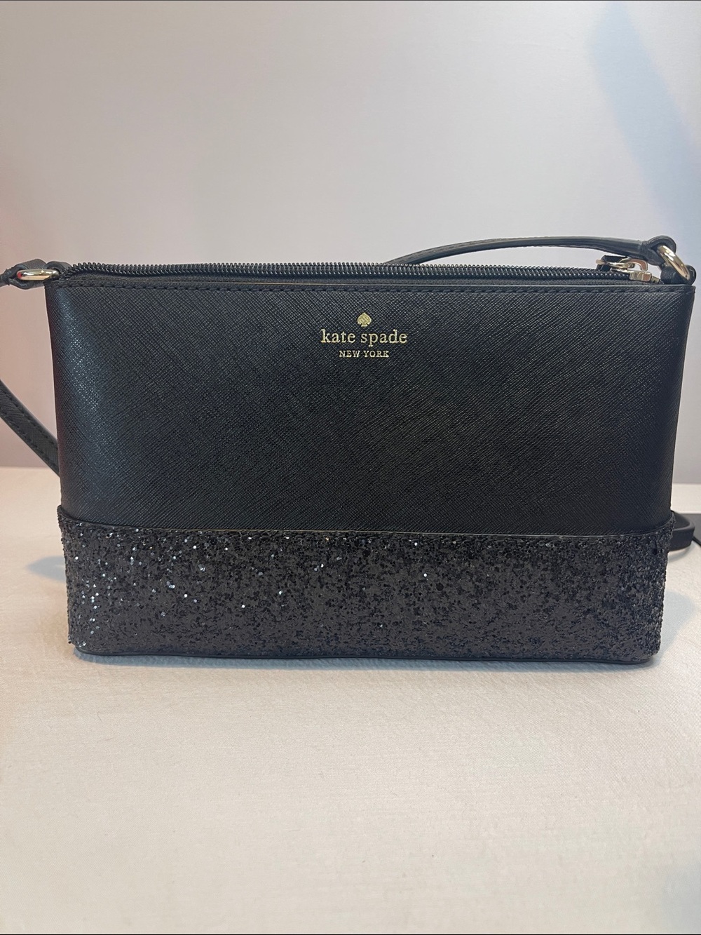Kate Spade New York Black Glitter Crossbody Bag Saffiano Leather Party Purse - Picture 1 of 10